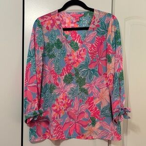 Lilly Pulitzer Floral V-Neck Women's Top, medium